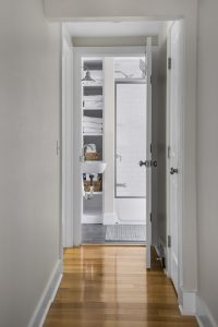 Guest full bath with walk in shower