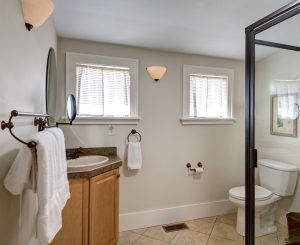 Main level full bathroom