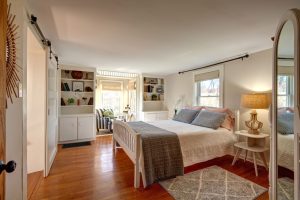 Main level primary bedroom