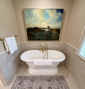 Bathroom 1 -Main Floor Soaking Tub