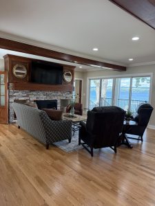 Living Room w/Panoramic view of Lake