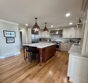 Kitchen Island-Seating for 4